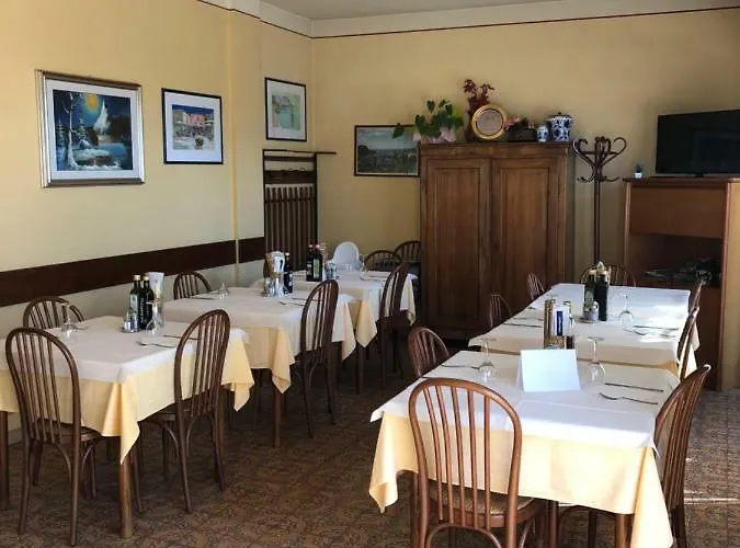 Al Pontesel 3* Garda (Verona)