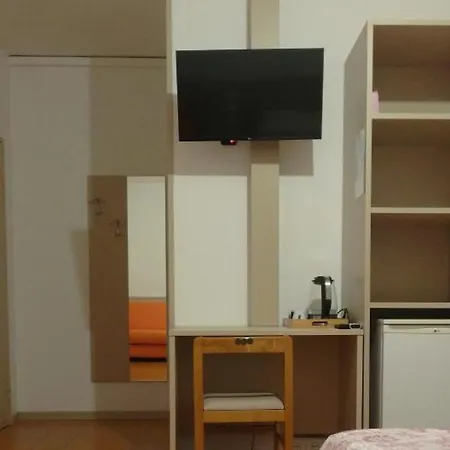 Al Pontesel Garda (Verona)