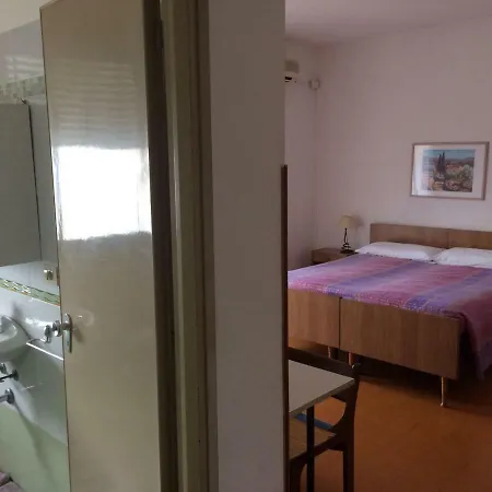 Vendégház Al Pontesel