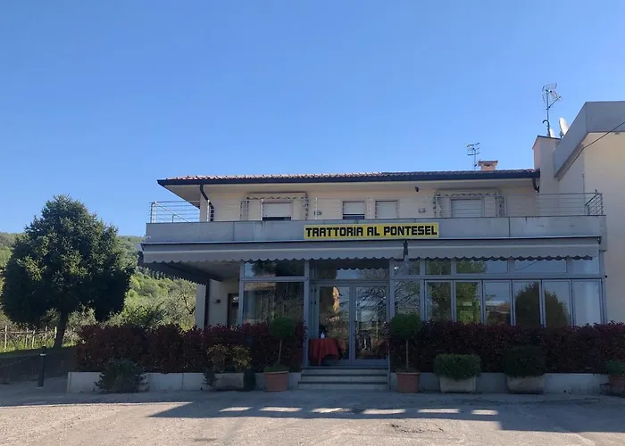 Al Pontesel 3* Garda (Verona)